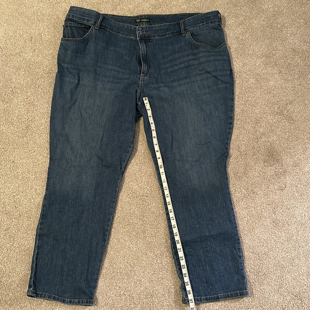 Lee Mid-Rise Straight Leg Jeans, size 24W petite, good used condition - Picture 3 of 9